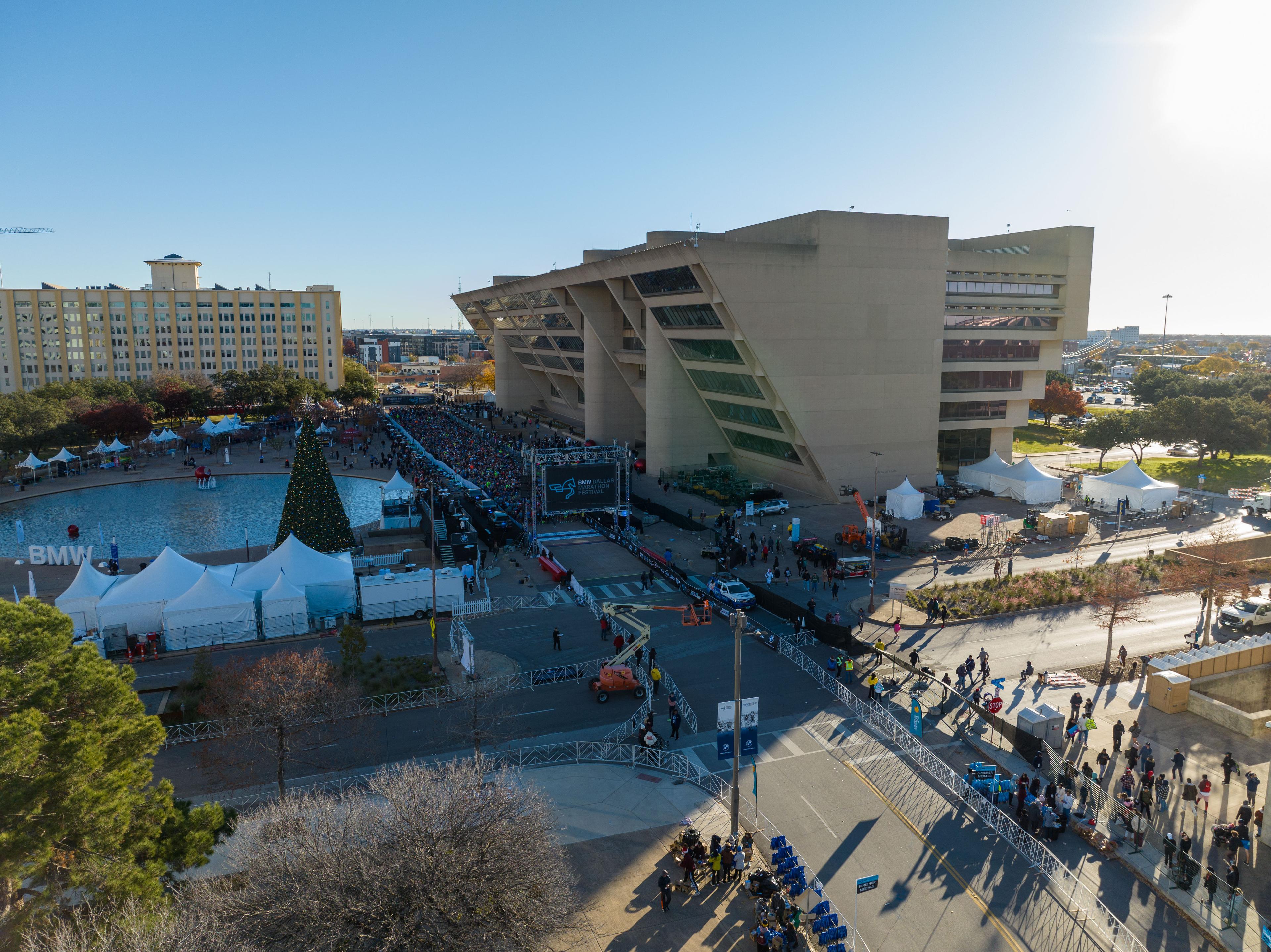 Historical photo of a recent race at the Dallas Marathon